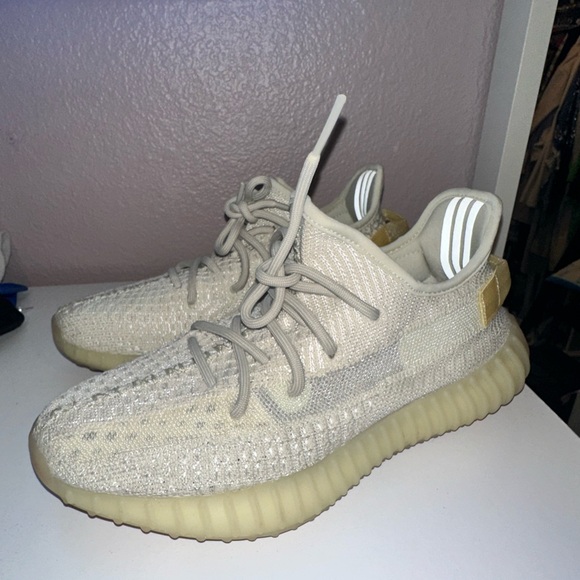 Yeezy Boost 350 V2- Light Yellow - Picture 1 of 7